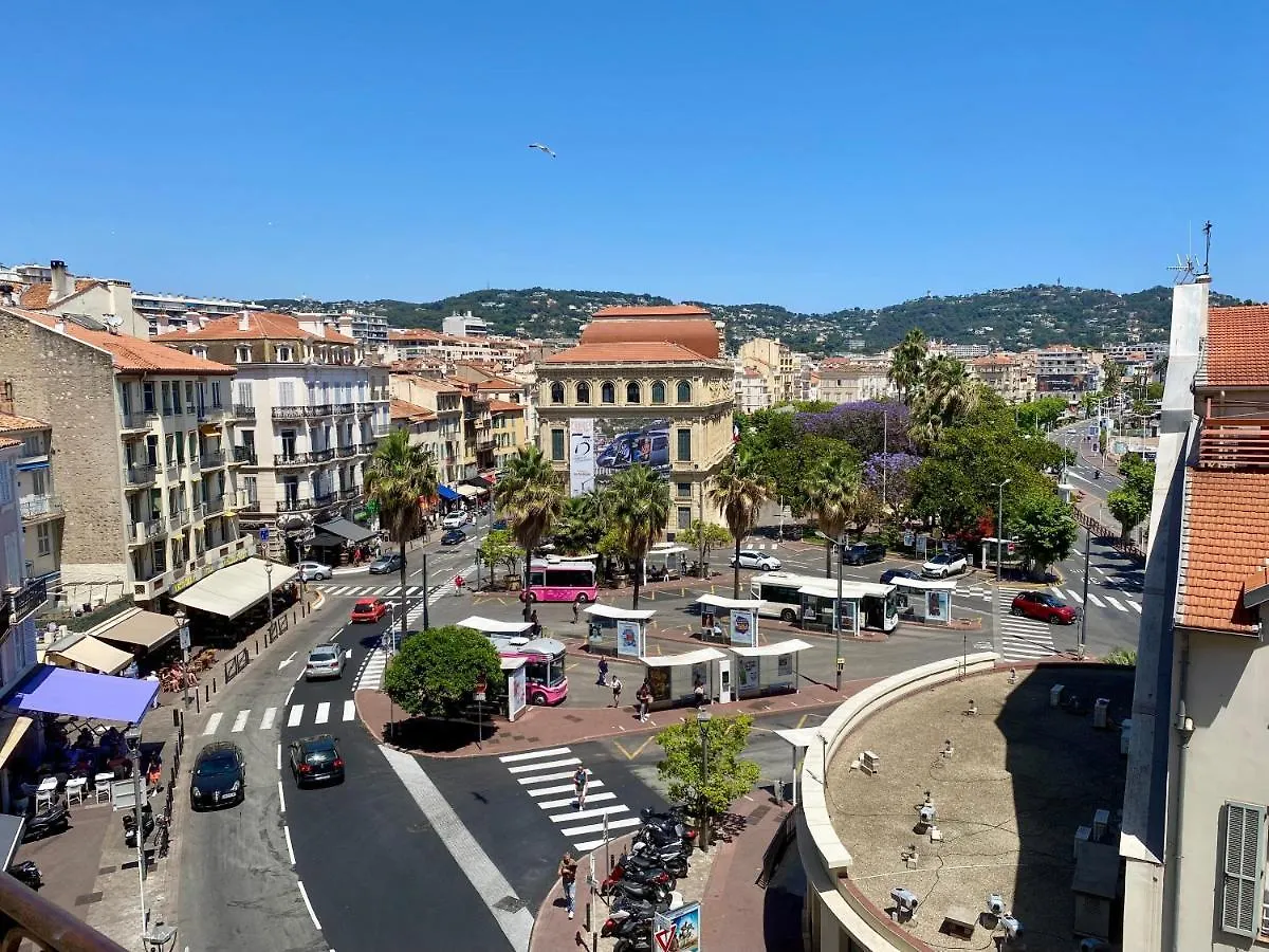 LE BARRI -Cannes - superbe studio au coeur du Suquet 0*, Cannes France