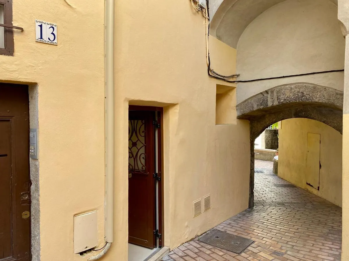 Appartement LE BARRI -Cannes - superbe studio au coeur du Suquet France